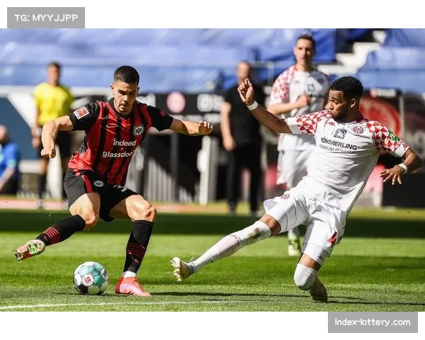 法兰克福遭遇伤病潮，进攻端核心布克哈特缺阵