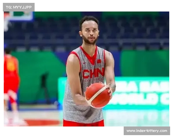 前NBA球员李凯尔经纪公司辟谣恢复美国国籍，表态仍持中国国籍愿回归国家队