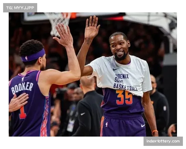 太阳124-110击败快船,杜兰特布克合砍68分 太阳124-110击败快船,杜兰特布克合砍68分